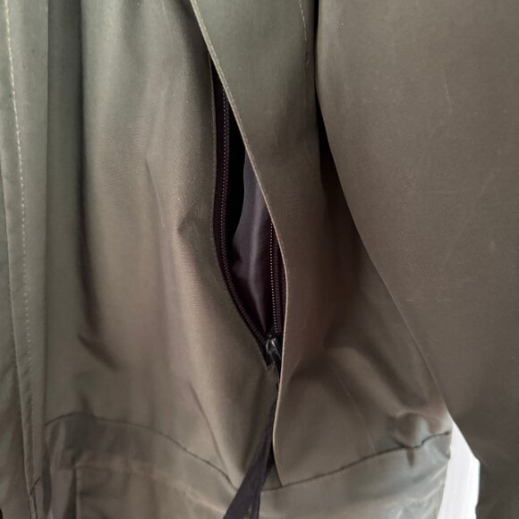 Heavy duty Gore Tex Northface Jacket - Picture 4 of 6